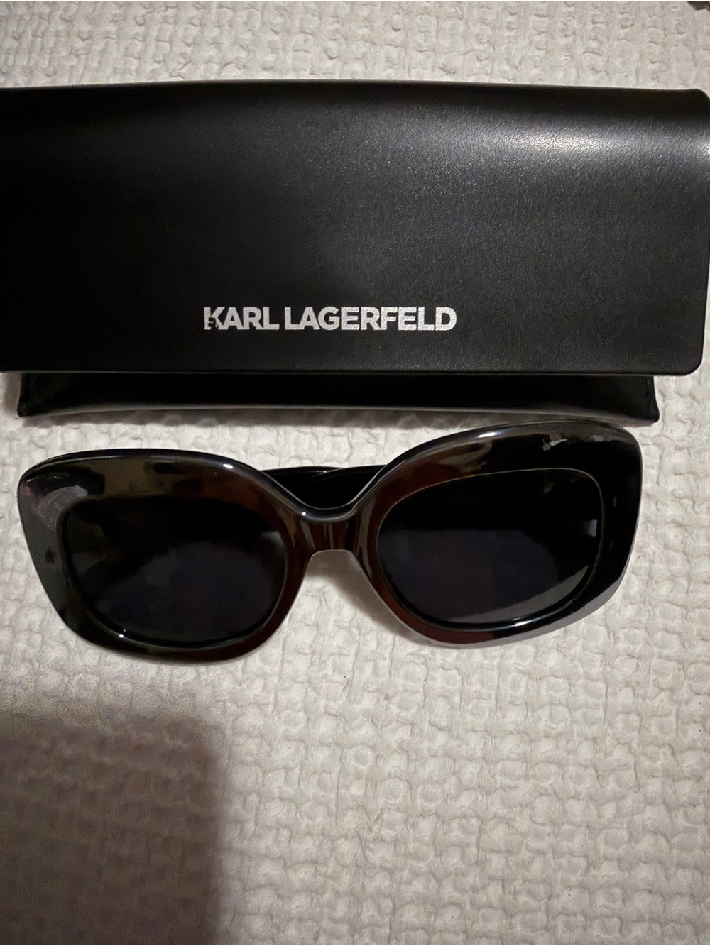 Karl Lagerfeld Women's Oversized Black Sunglasses - Picture 1 of 7